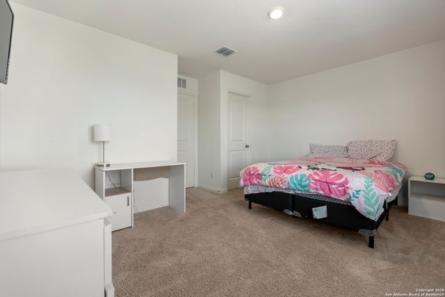 5507 Finch Canyon, Converse, TX 78109