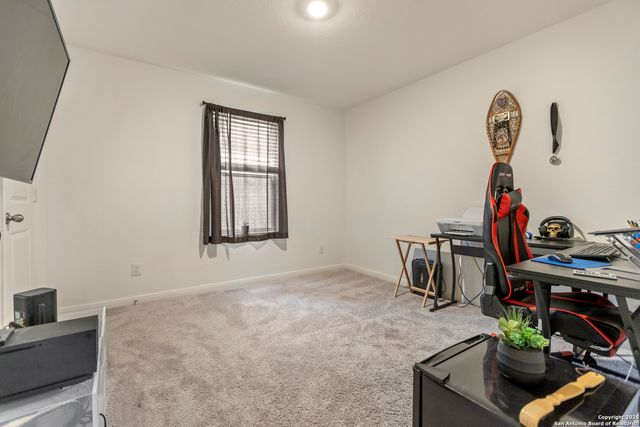 5507 Finch Canyon, Converse, TX 78109