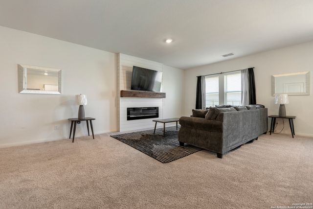 5507 Finch Canyon, Converse, TX 78109