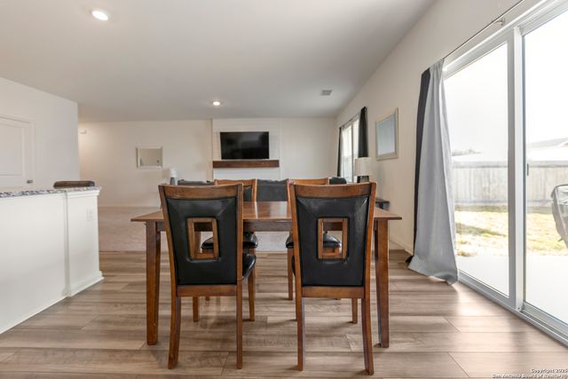 5507 Finch Canyon, Converse, TX 78109