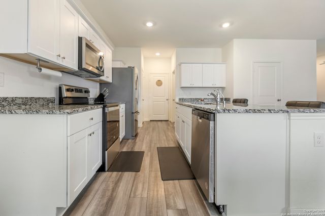 5507 Finch Canyon, Converse, TX 78109