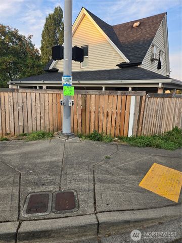 4717 S Alaska Street, Tacoma, WA 98408