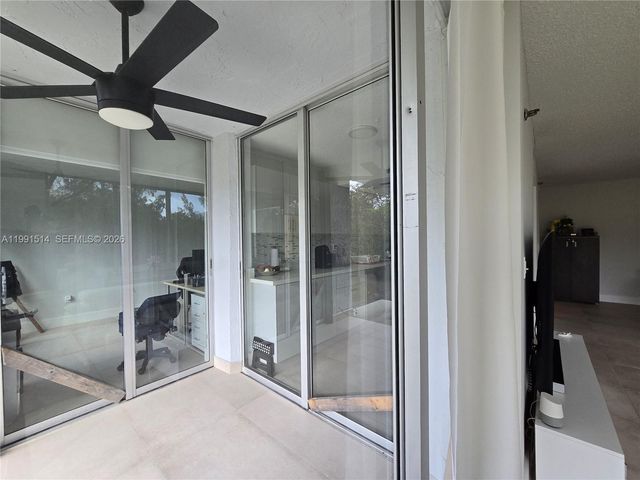 17890 W Dixie Hwy 307, North Miami Beach, FL 33160