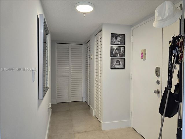 17890 W Dixie Hwy 307, North Miami Beach, FL 33160