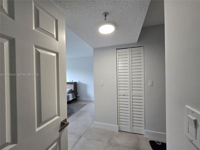 17890 W Dixie Hwy 307, North Miami Beach, FL 33160