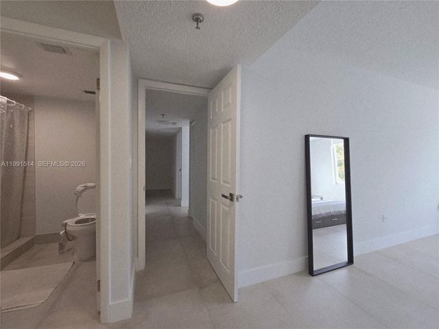 17890 W Dixie Hwy 307, North Miami Beach, FL 33160