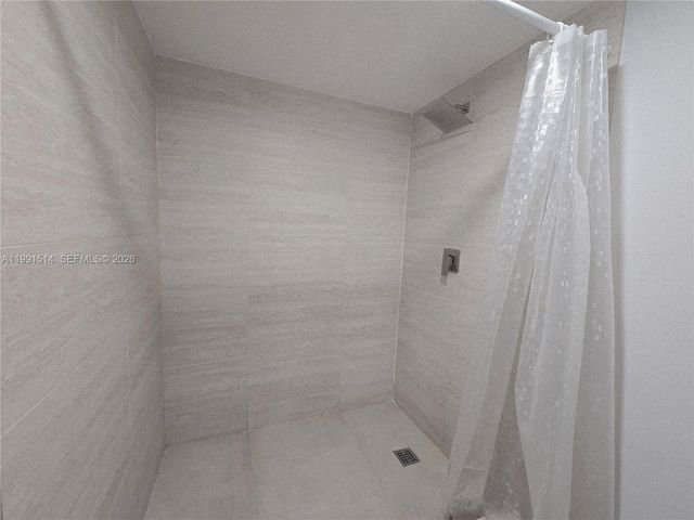 17890 W Dixie Hwy 307, North Miami Beach, FL 33160