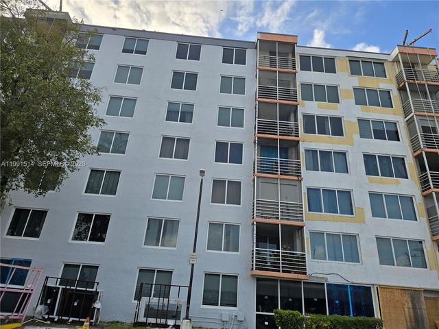 17890 W Dixie Hwy 307, North Miami Beach, FL 33160