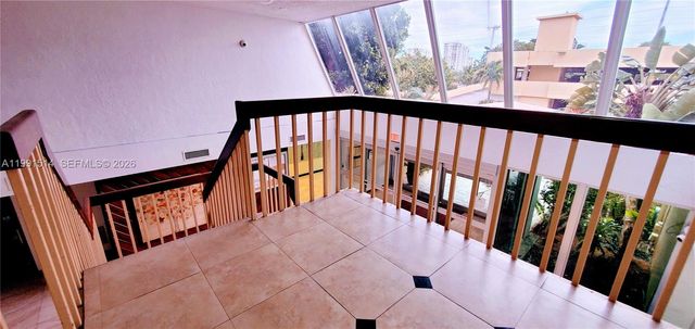 17890 W Dixie Hwy 307, North Miami Beach, FL 33160