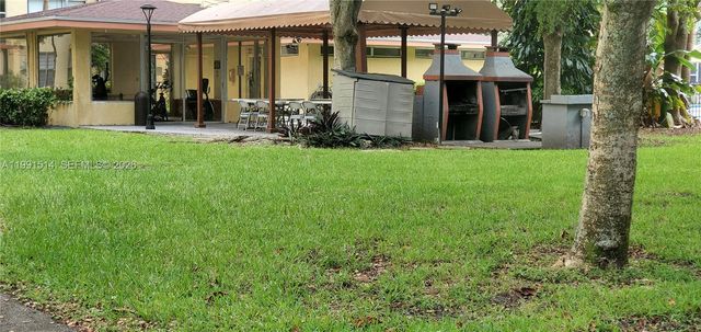 17890 W Dixie Hwy 307, North Miami Beach, FL 33160