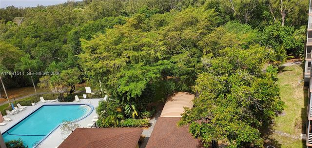 17890 W Dixie Hwy 307, North Miami Beach, FL 33160