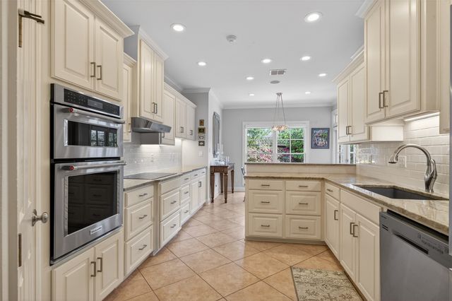6121 Fern Avenue 10, Shreveport, LA 71105