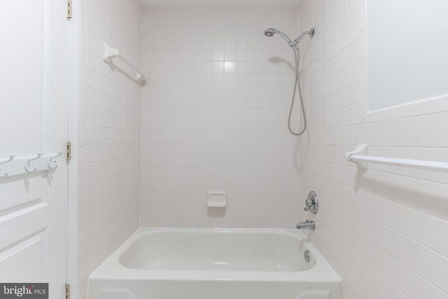 102 MONUMENT RD, Locust Grove, VA 22508