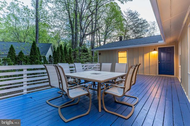 102 MONUMENT RD, Locust Grove, VA 22508