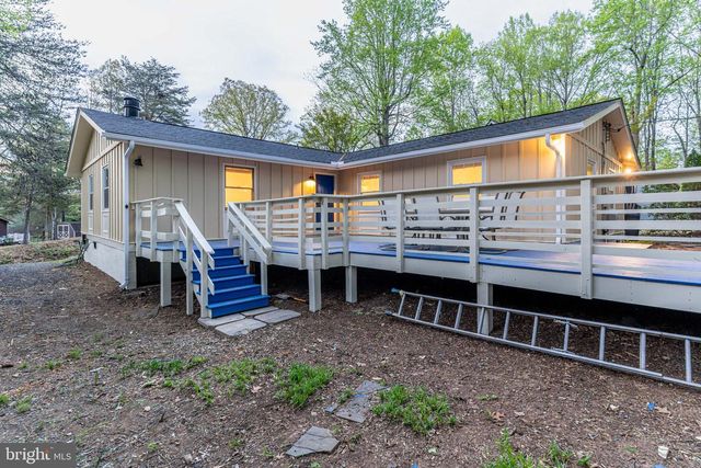 102 MONUMENT RD, Locust Grove, VA 22508