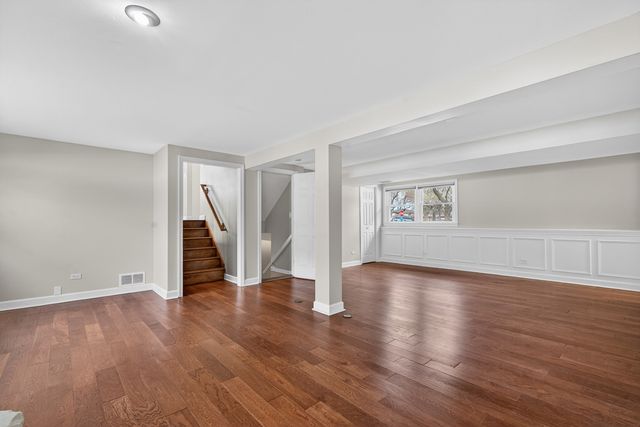 720 PRESTON Lane, Schaumburg, IL 60193