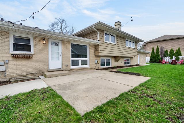 720 PRESTON Lane, Schaumburg, IL 60193