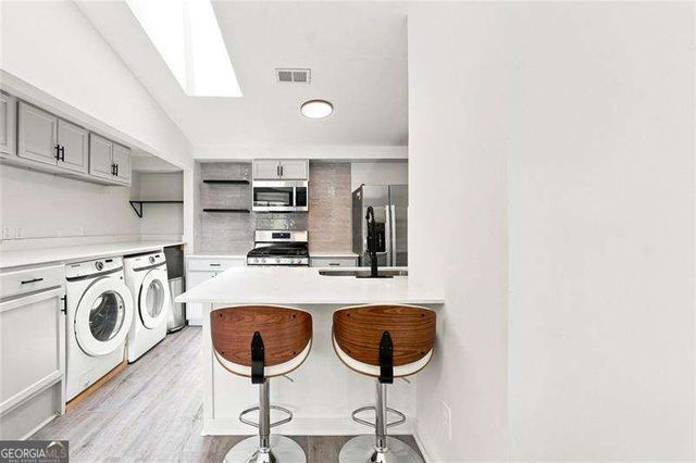 1362 Keys Lake Drive NE, Atlanta, GA 30319