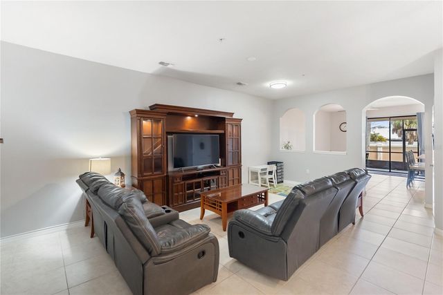 4307 VIA PIEDRA CIRCLE 6-102, Sarasota, FL 34233