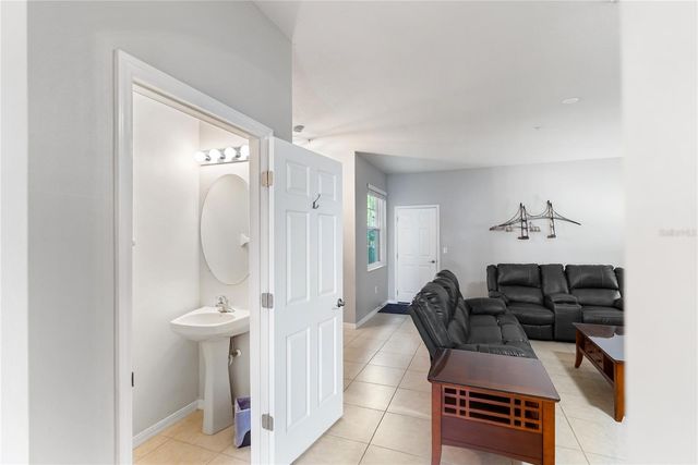 4307 VIA PIEDRA CIRCLE 6-102, Sarasota, FL 34233