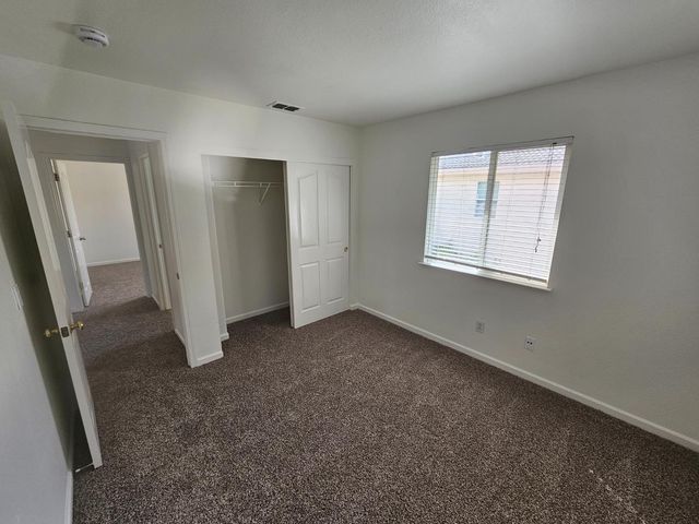 35 Klondike Ct, Sacramento, CA 95835