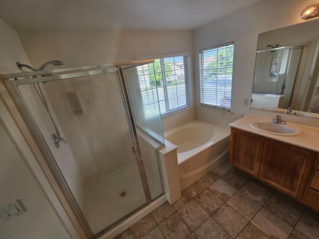 35 Klondike Ct, Sacramento, CA 95835