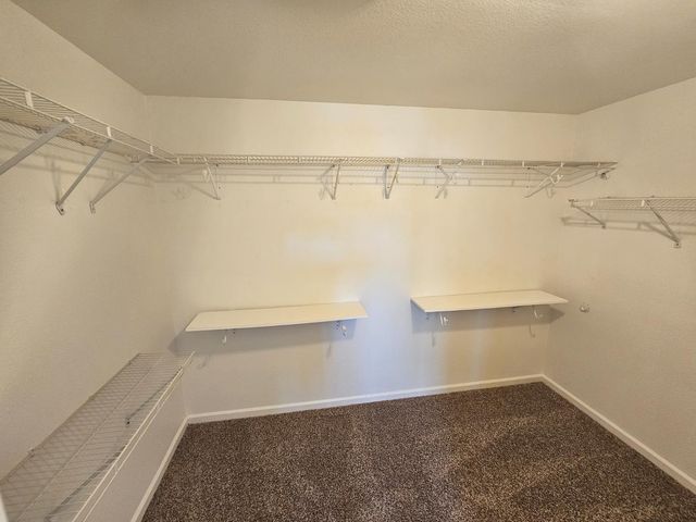 35 Klondike Ct, Sacramento, CA 95835