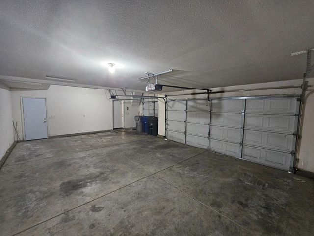 35 Klondike Ct, Sacramento, CA 95835