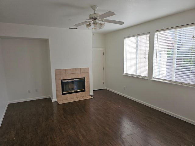 35 Klondike Ct, Sacramento, CA 95835