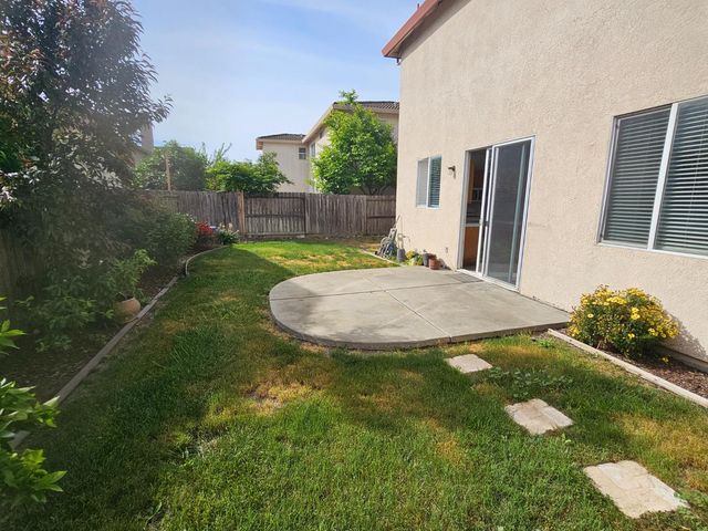 35 Klondike Ct, Sacramento, CA 95835