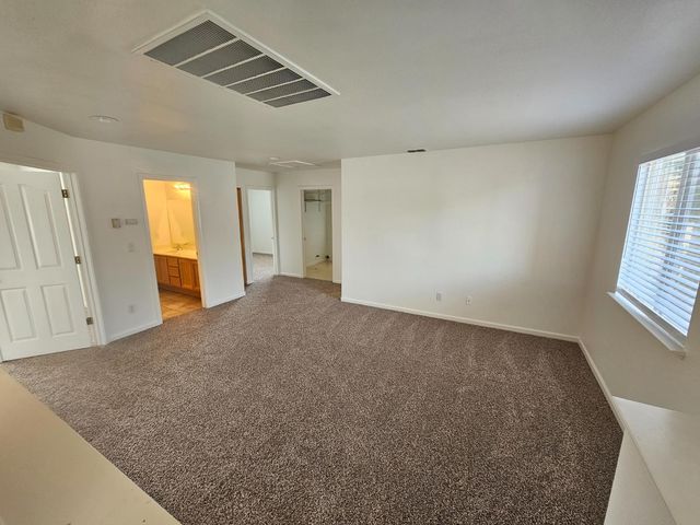 35 Klondike Ct, Sacramento, CA 95835