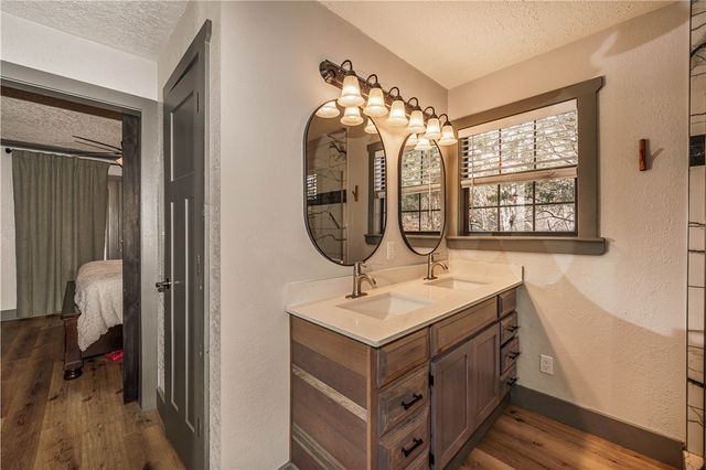 217 Stateline Drive, Holiday Island, AR 72631