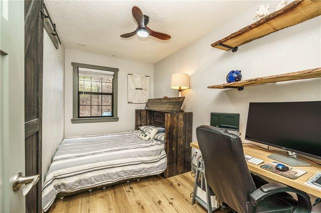 217 Stateline Drive, Holiday Island, AR 72631