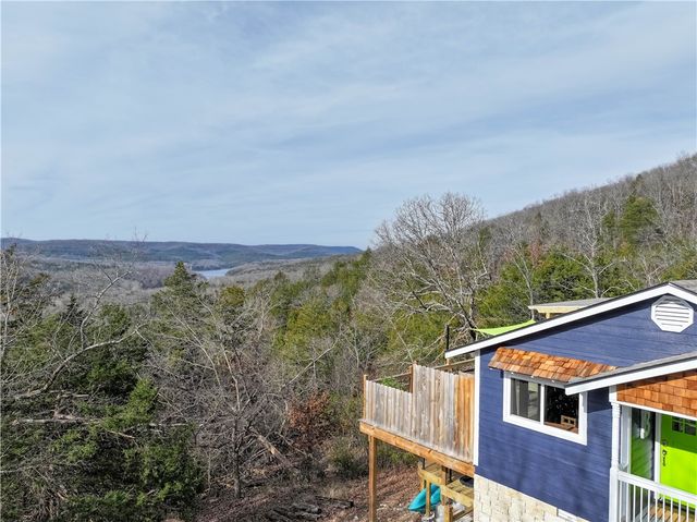 217 Stateline Drive, Holiday Island, AR 72631