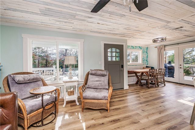 217 Stateline Drive, Holiday Island, AR 72631