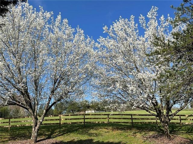 6214 Ga-140, Adairsville, GA 30103