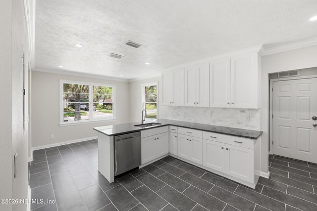 1118 MONTICELLO Road, Jacksonville, FL 32207