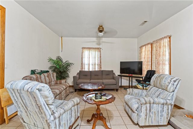 21521 Hammon Road, Elkins, AR 72727