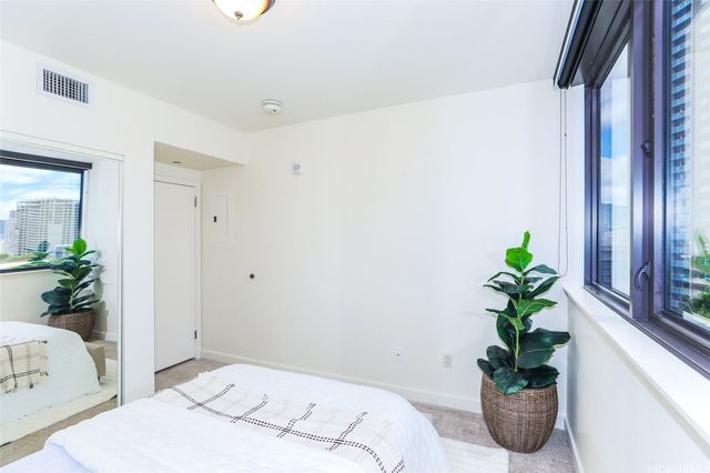 600 Queen Street 809, Honolulu, HI 96813