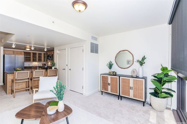 600 Queen Street 809, Honolulu, HI 96813