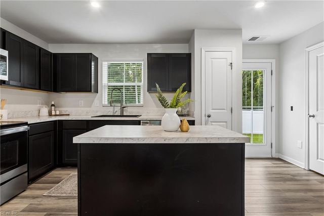 109 Starkey PL, Williamsburg, VA 23185