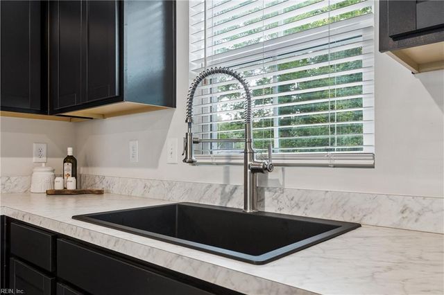 109 Starkey PL, Williamsburg, VA 23185