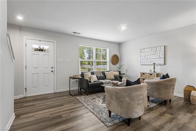 109 Starkey PL, Williamsburg, VA 23185