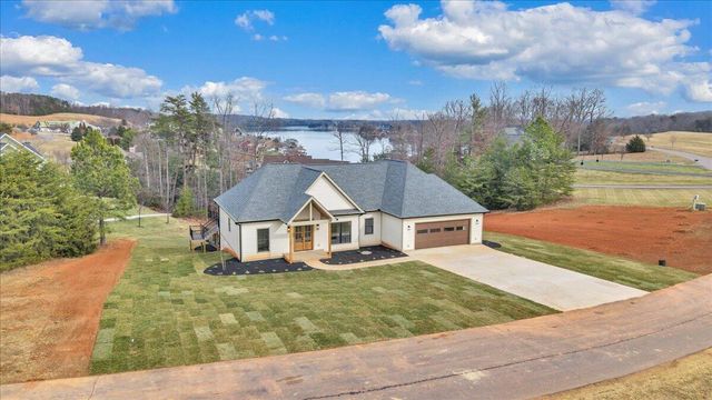 639 Compass Cove CIR, Moneta, VA 24121
