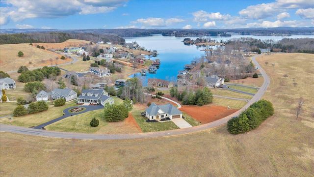 639 Compass Cove CIR, Moneta, VA 24121