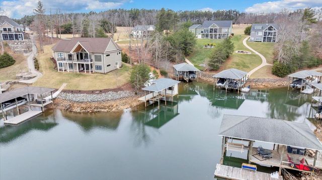639 Compass Cove CIR, Moneta, VA 24121