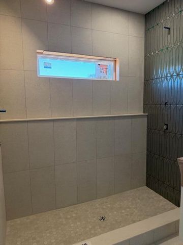 639 Compass Cove CIR, Moneta, VA 24121