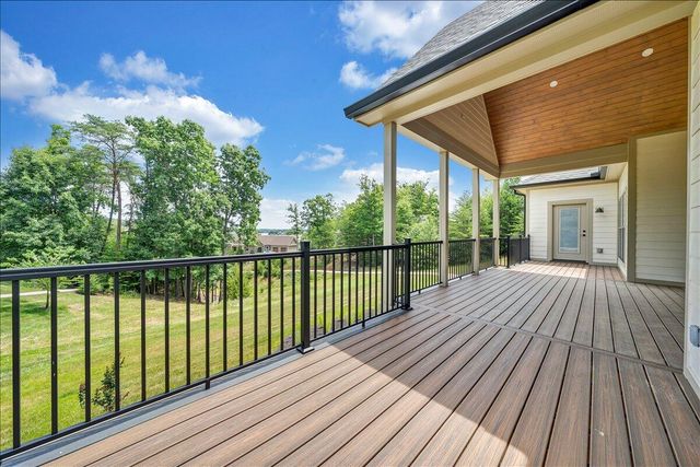 639 Compass Cove CIR, Moneta, VA 24121