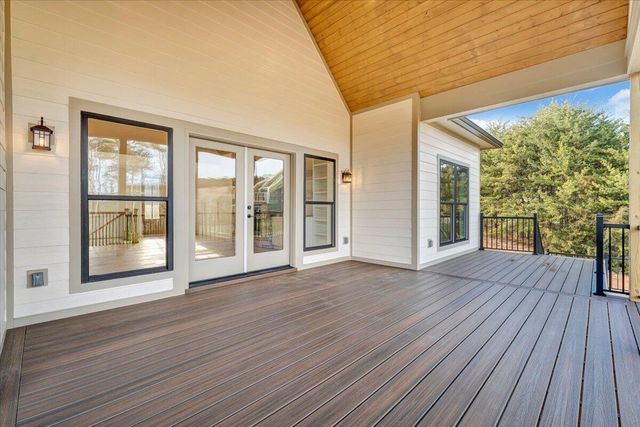 639 Compass Cove CIR, Moneta, VA 24121