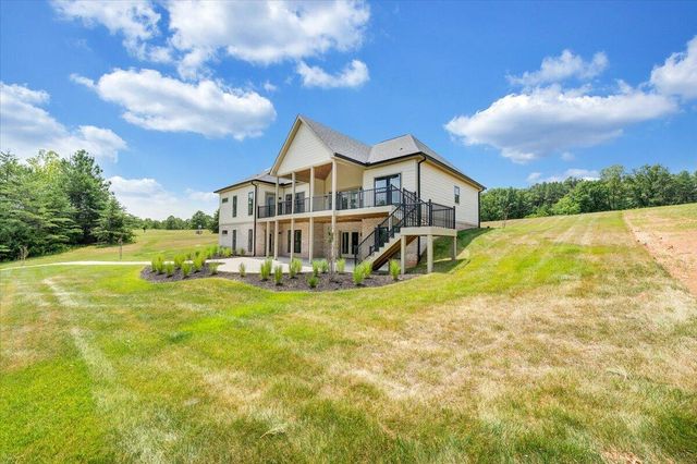 639 Compass Cove CIR, Moneta, VA 24121